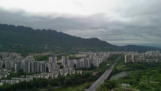 阴雨天气的缙云山（重庆北碚）