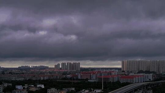 台风天的云层