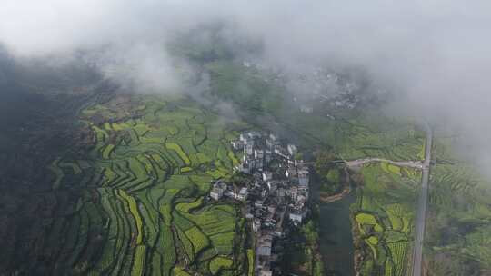 航拍美丽乡村山村