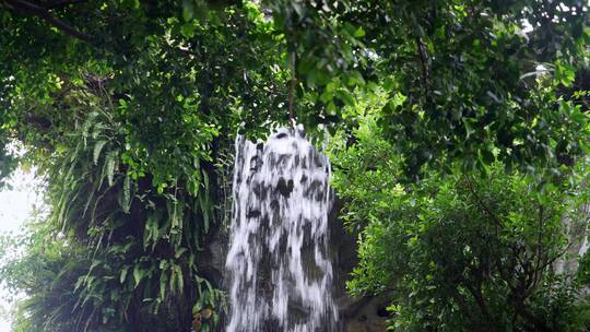 假山瀑布水流