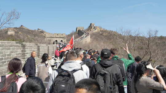 北京八达岭长城旅游人山人海