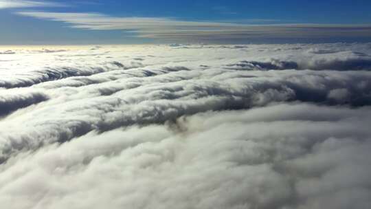 高空俯瞰云海天空景观