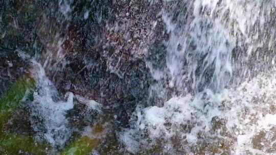 河边流水河流河水小溪山泉泉水流体液体水流