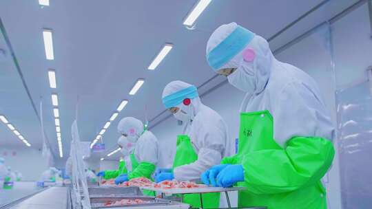 食品加工车间工人工作