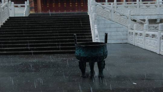 柳州文庙中式庭院古建筑雨景雨季大雨暴雨