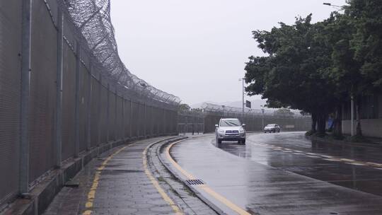 深圳香港边界线铁丝网铁栅栏视频素材模板下载