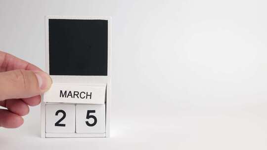 03.日期为3月25日的日历和设计师空间