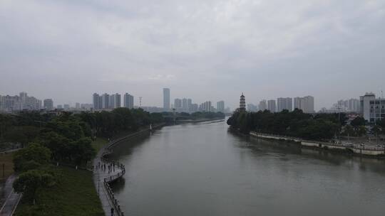 雨后的广东东江沿岸