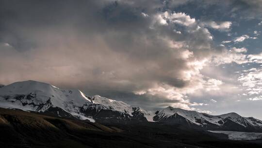 阿尼玛卿晚霞雪山延时