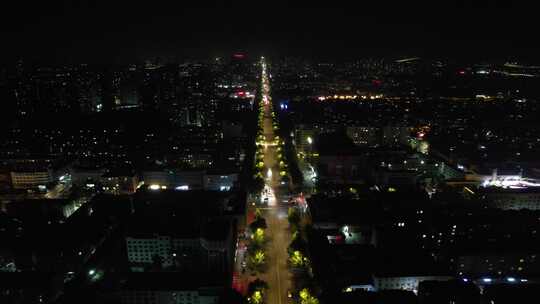 城市大道夜景交通车辆行驶航拍