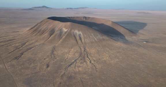 内蒙古马蹄山火山口航拍