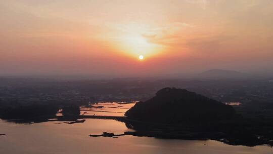 城市海边日出4K