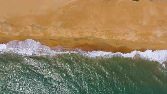 海南海岸线沙滩海浪航拍