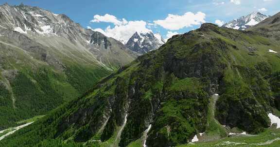 山谷，峡谷，山脉，多山的