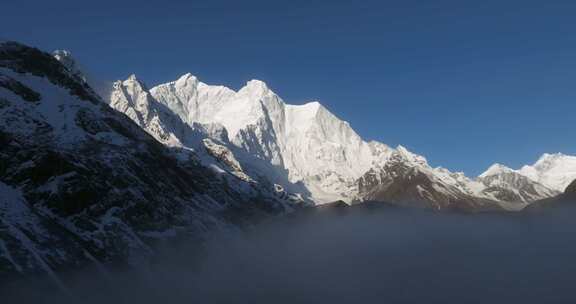 西藏日喀则珠峰东坡嘎玛沟喜马拉雅山脉航拍