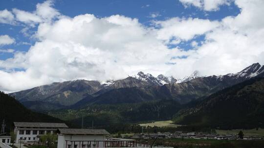 西藏G318国道雪山航拍