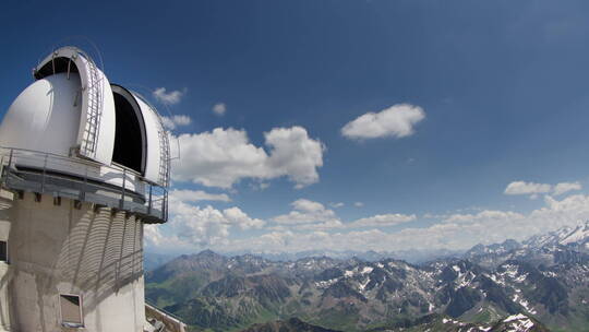 高山望远镜视频素材模板下载