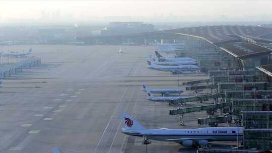 中国国际航空公司机场停机坪全景