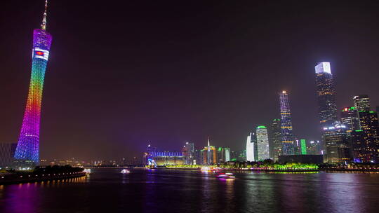 珠江附近的广州塔夜景