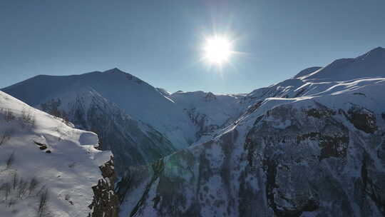 佐治亚州古多里美丽雪山的鸟瞰图