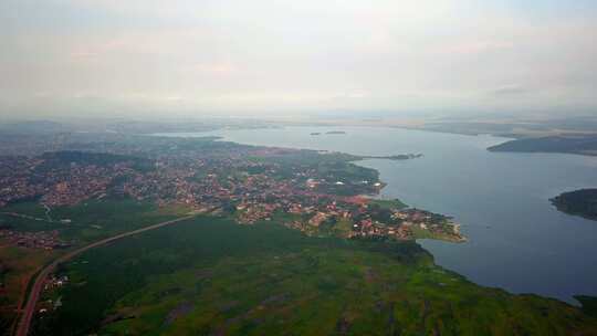 乌干达坎帕拉维多利亚湖的湖边小镇Muny