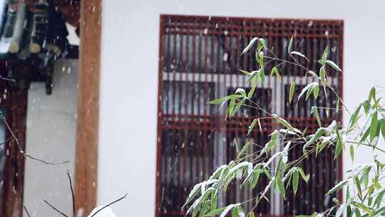 北京大雪下的古建筑竹叶雪花