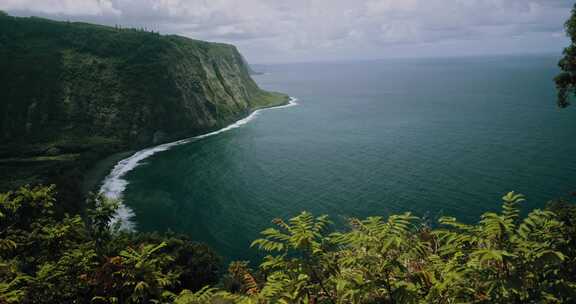 热带岛屿山海景观