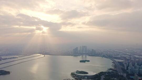 苏州金鸡湖日落风光著名城市建筑东方之门