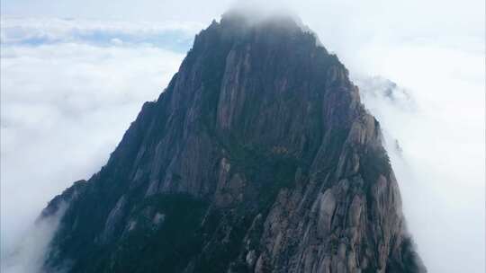 安徽省黄山风景区山峰云海航拍延时风景视频视频素材模板下载