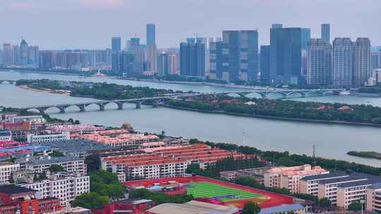 湖南长沙岳麓区湘江橘子洲风景区航拍城市风