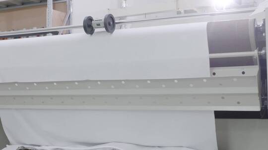 高端自动服装制造生产车间工业纺织制造科技