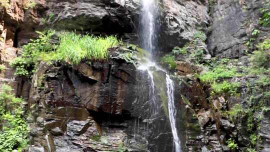 北京双龙峡自然风景区小瀑布视频素材