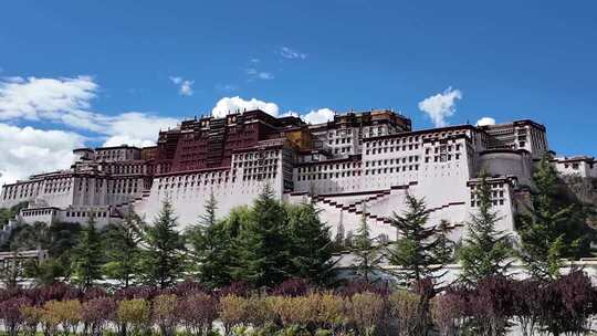 布达拉宫外景街景