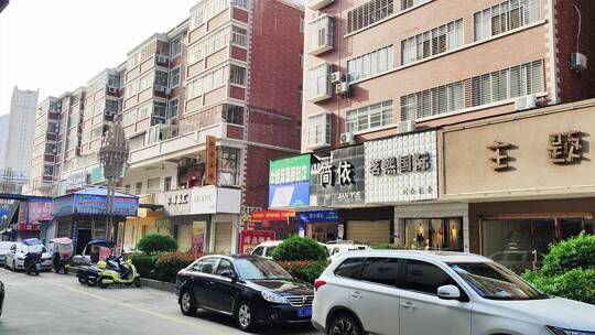 疫情小区核酸检查路上行人车辆门店