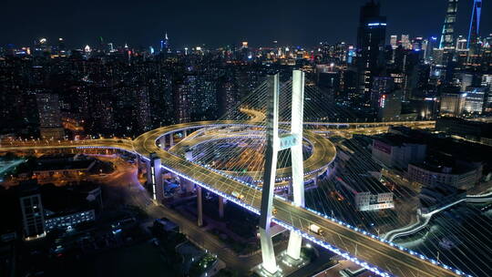 2022上海疫情空荡的南浦大桥