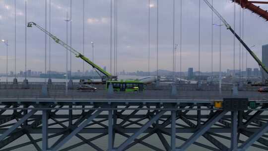 航拍广州明珠湾大桥车流交通视频素材模板下载
