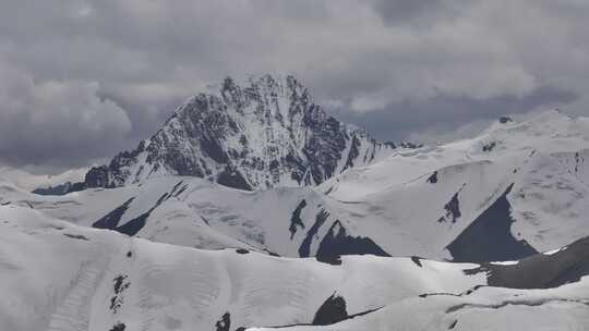 赛力亚克达坂雪山航拍