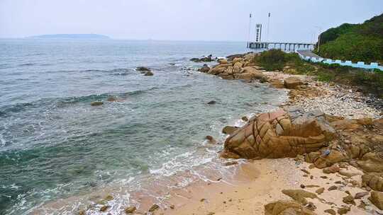 大海海浪浪花冲刷沙滩视频素材模板下载