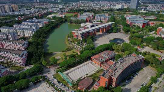 航拍福建中医药大学