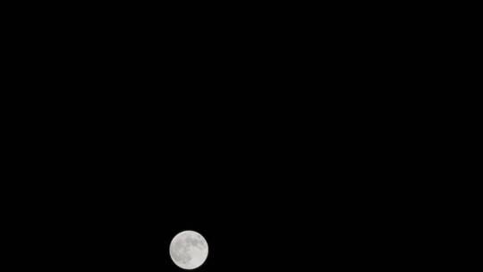 满月升上夜空延时摄影