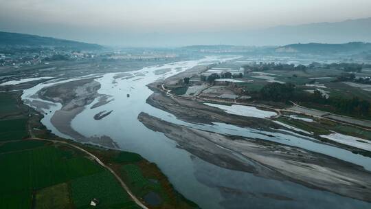 云南旅游风光滇西大盈江沙洲沙滩河道