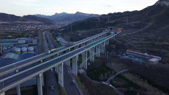 公路 山区道路 村村通 基础建设 行驶