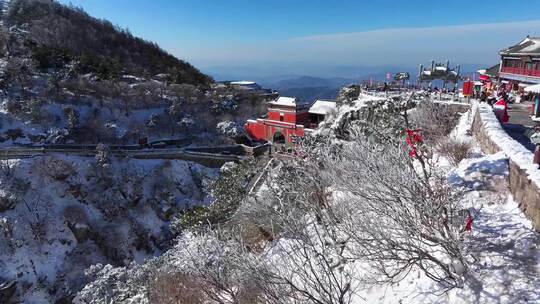 雪后的泰山美如画