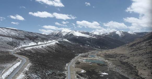 绝美雪山天空上的航拍空镜 大气风景 藏区