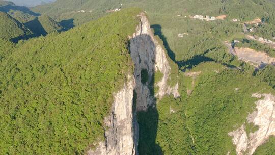 航拍山峰风光