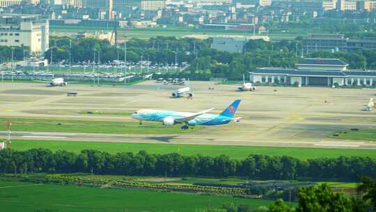 南方航空波音787飞机落地视频素材模板下载