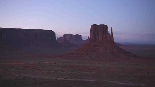 航拍沙漠岩石景观视频素材模板下载