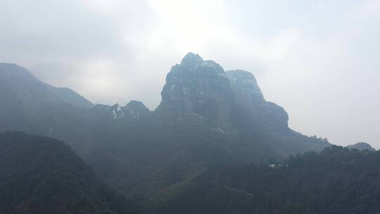 航拍浙江衢州江山江郎山