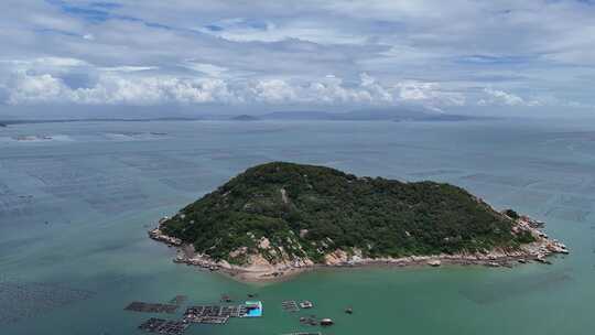 海上岛屿海岛大海蓝色海洋风景航拍