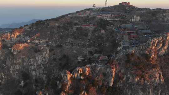 春节期间，泰山景色美，人气旺